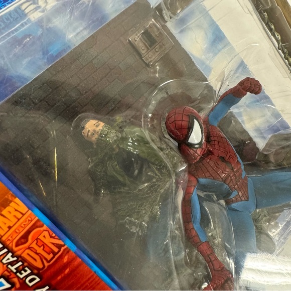 🕷️COLLECTORS SERIES MARVEL SPIDER MAN - Picture 6 of 12